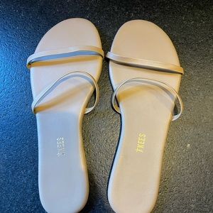 BRAND NEW tkees sandals